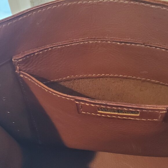 AI-Meets-Artisan Tote: One-of-a-Kind Cool - Picture 15 of 15